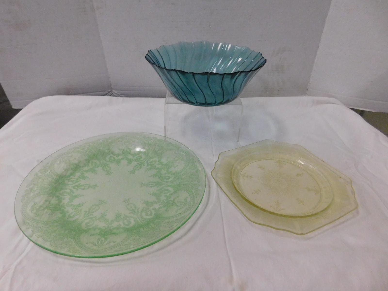 GREEN & YELLOW DEPRESSION GLASS PLATES; AQUA BOWL