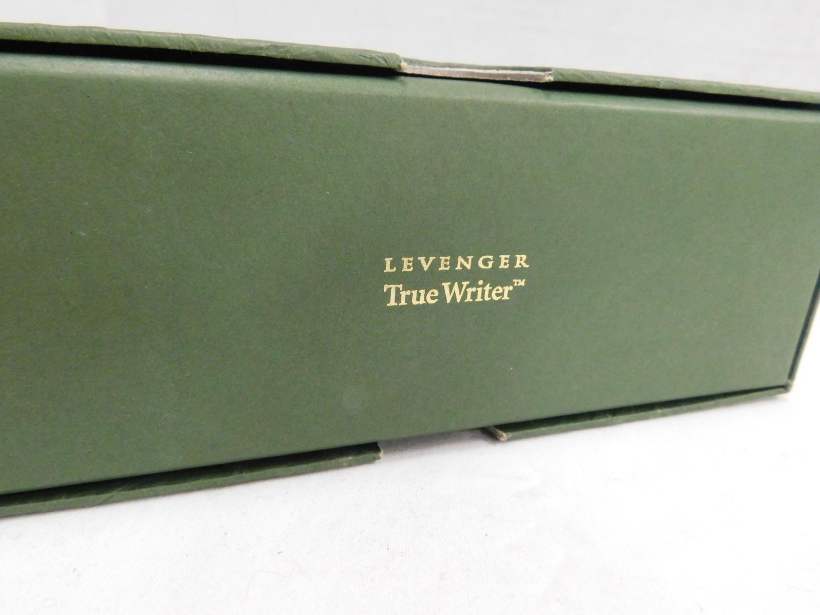 LEVENGER FOUNTAIN PEN - GREEN