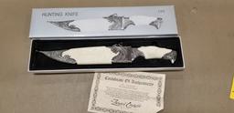 9 3/4" COLLECTOR HUNTING KNIFE W/ SCABBARD - NIB