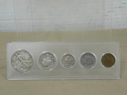 1939 COIN SET IN PLASTIC DISPLAY