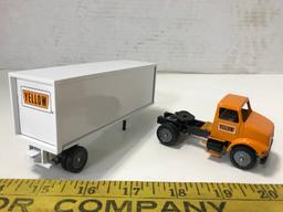 WINROSS 1/64 SCALE YELLOW FREIGHT LINES SEMI TRUCK & TRAILER