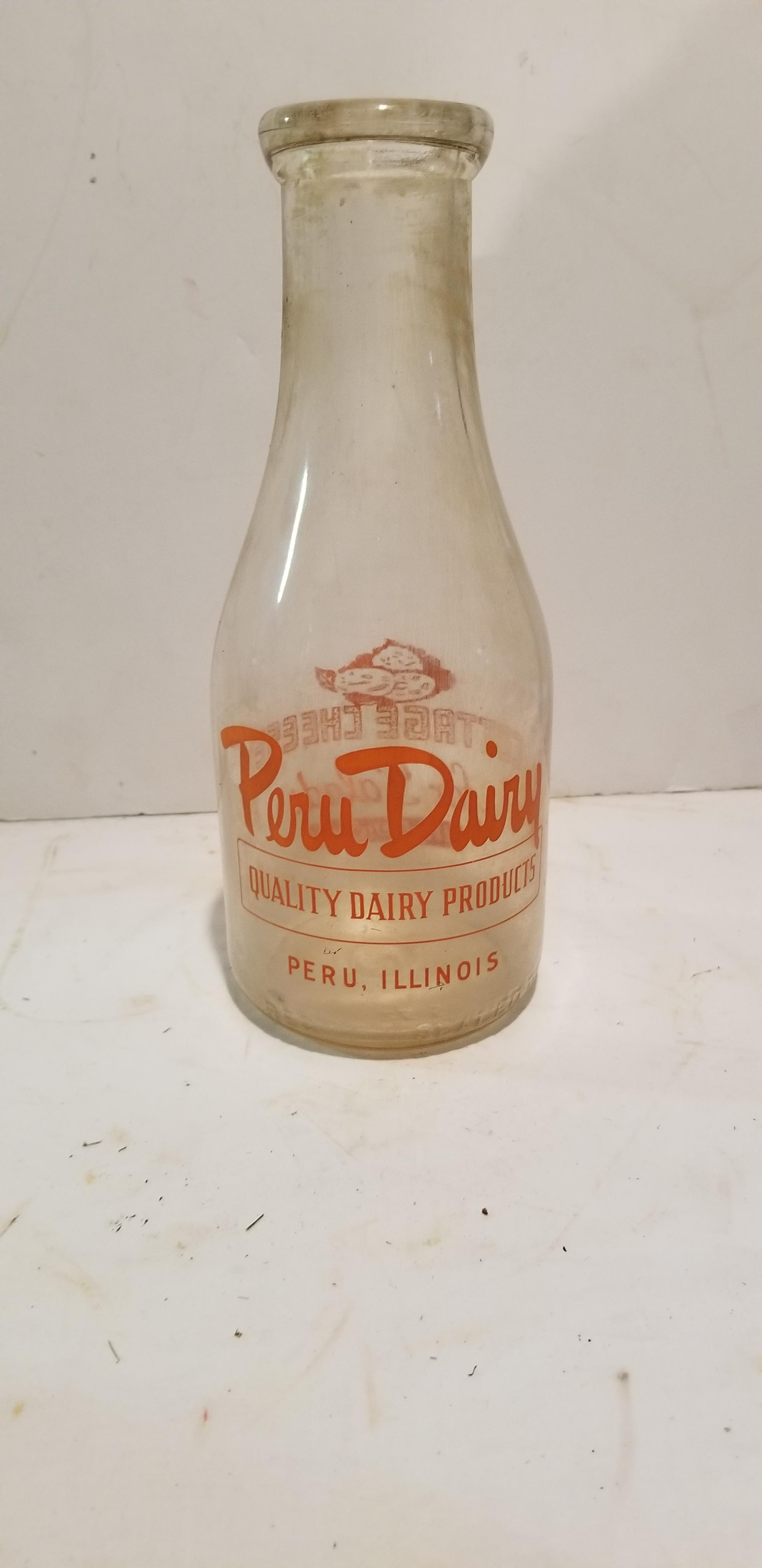 PERU DAIRY QUART MILK BOTTLE - PERU ILLINOIS