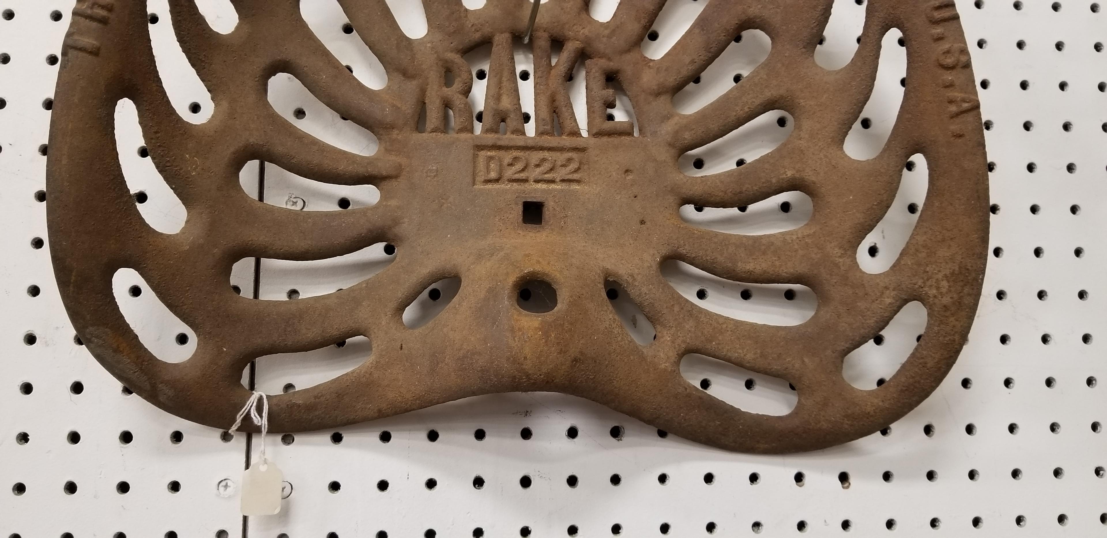 PLANO MFG. CO. "JONES" RAKE CAST IRON MPLEMENT SEAT