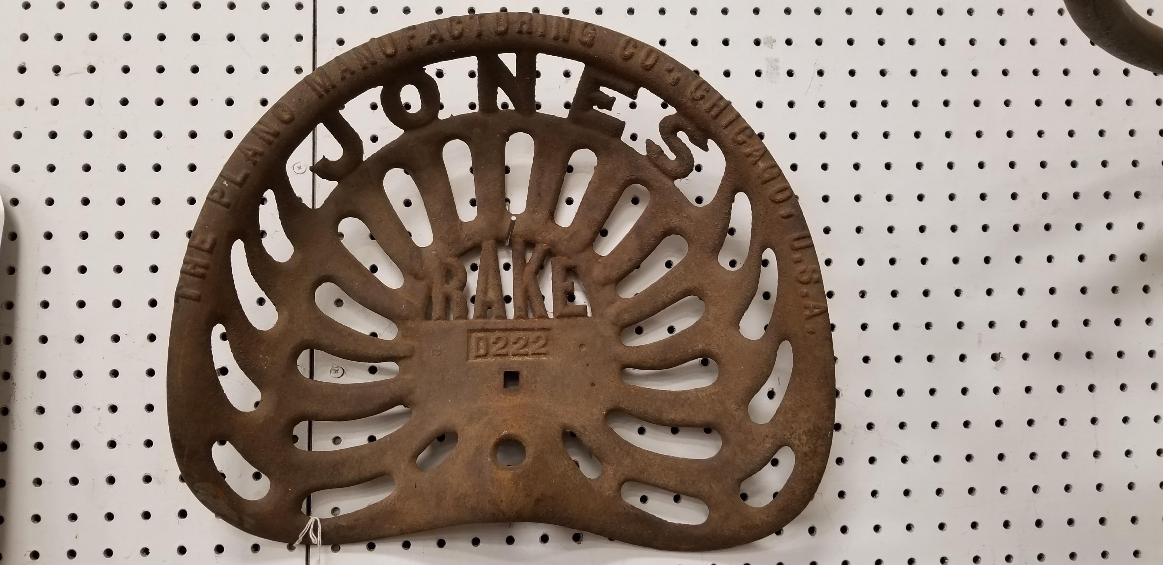 PLANO MFG. CO. "JONES" RAKE CAST IRON MPLEMENT SEAT