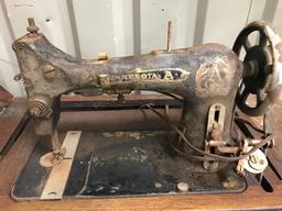 ANTIQUE MINNESOTA TREADLE SEWING MACHINE