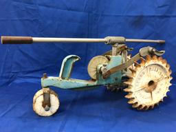 VINTAGE SEARS & ROEBUCK CAST IRON TRACTOR LAWN SPRINKLER