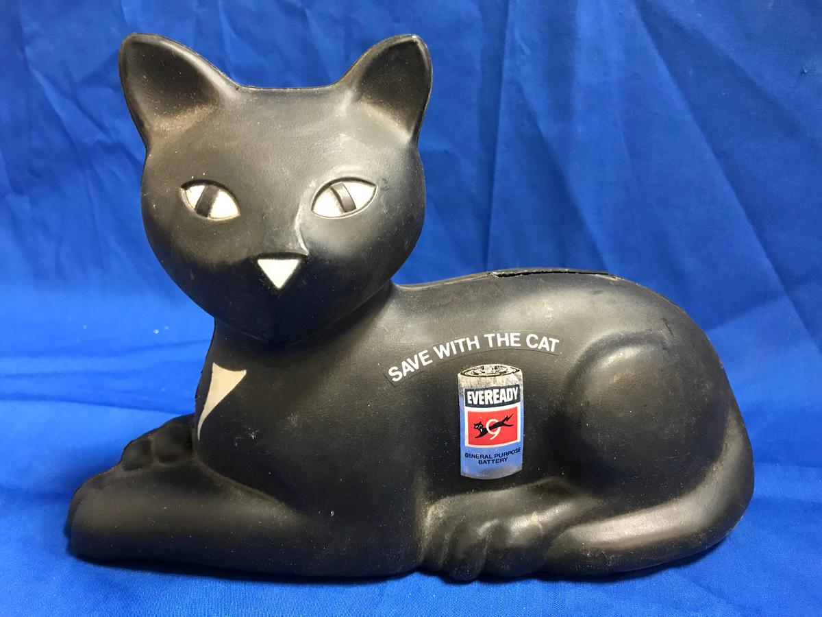 1981 EVEREADY BATTERY CAT BANK