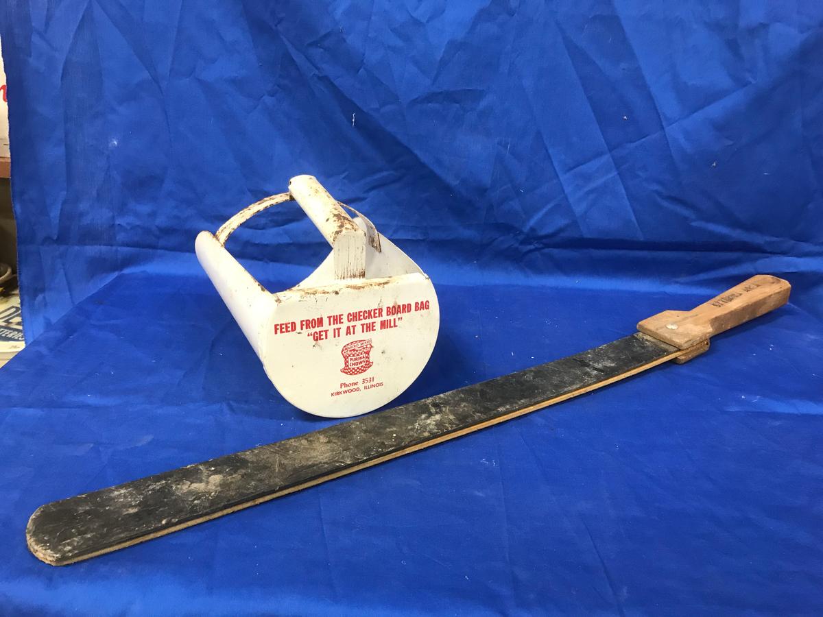 RALSTON PURINA PIG SLAPPER & PURINA CHOWS FEED SCOOP