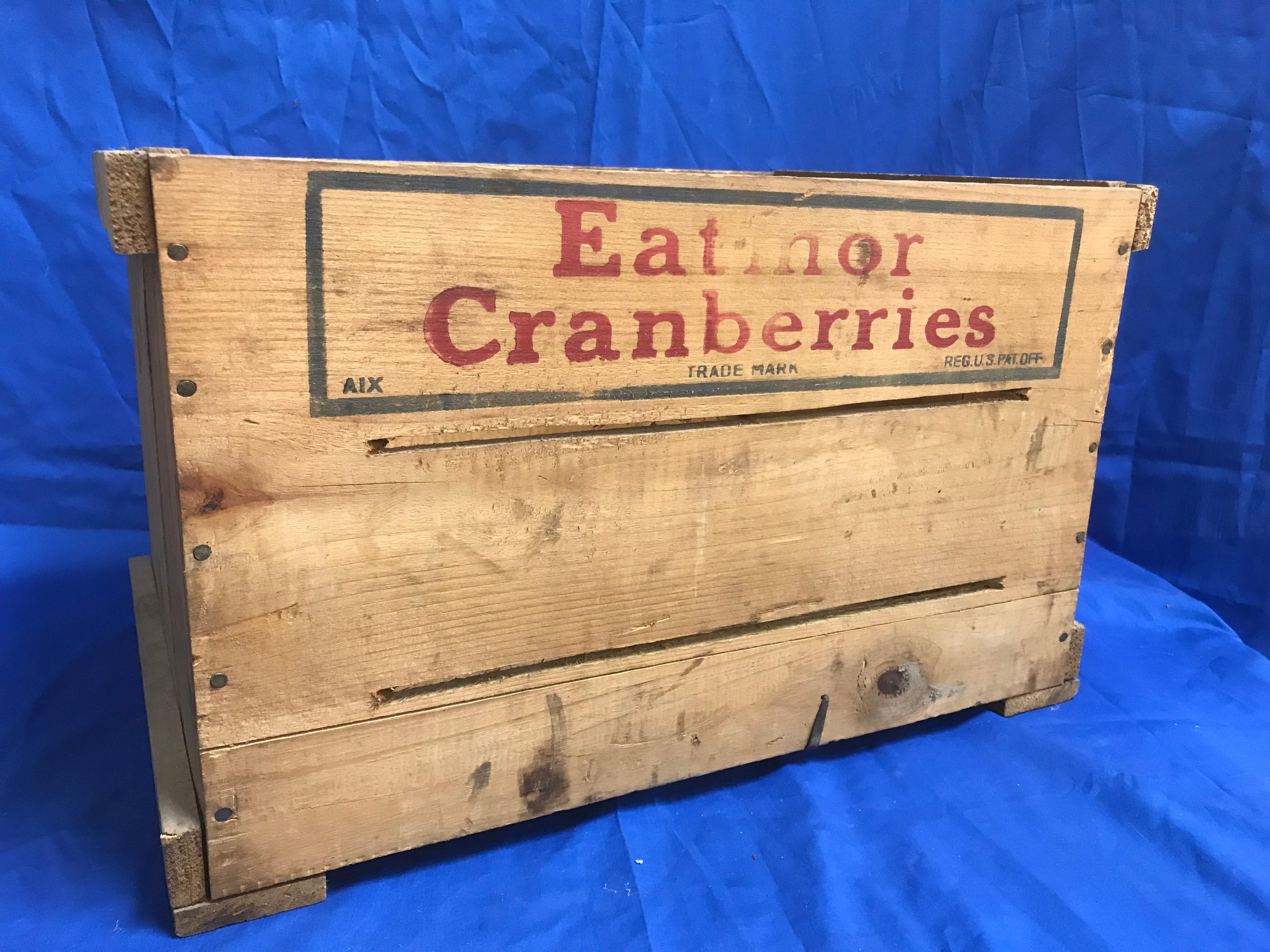 WOODEN MAYFLOWER BRAND CRANBERRY CRATE