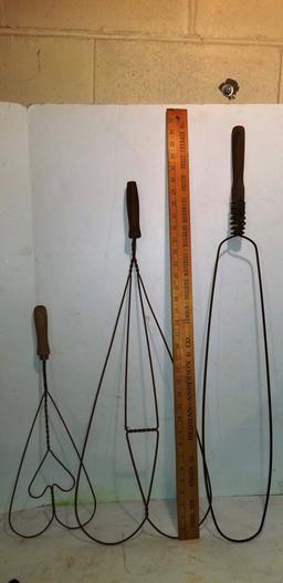 (3) VINTAGE WIRE RUG BEATERS