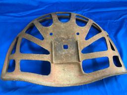 UNKNOWN CAST IRON IMPLEMENT / TRACTOR SEAT
