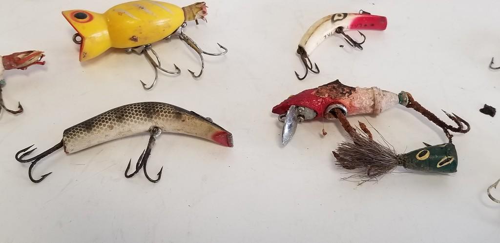 (17) MISC. VINTAGE FISHING LURES