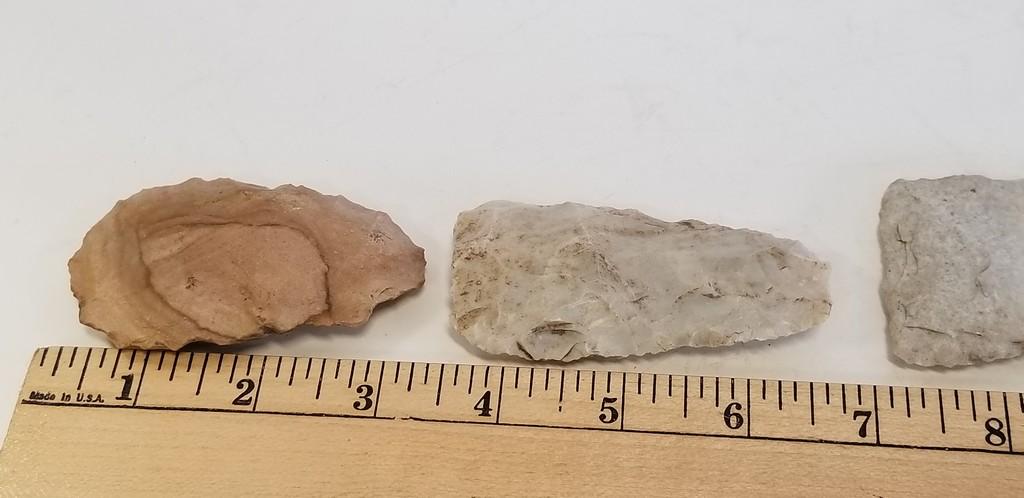 (3) INDIAN ARTIFATS KNIVES & DAMAGED ARROWHEAD