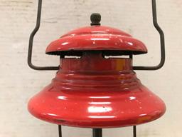 RED COLEMAN SINGLE MANTLE LANTERN  MODEL 200A