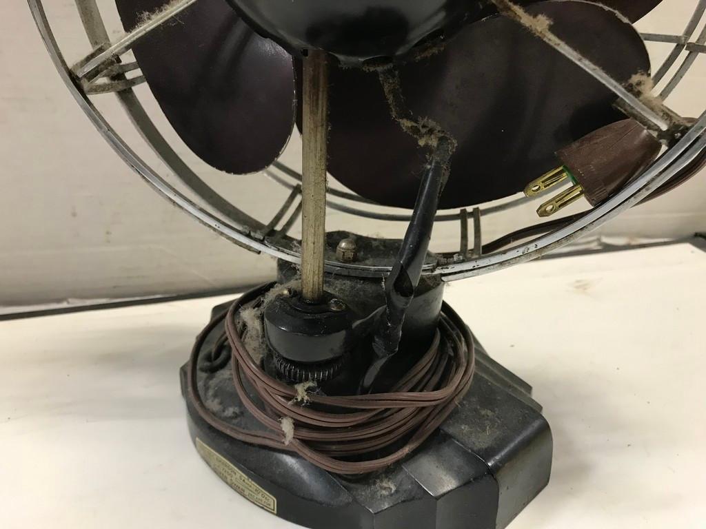 ANTIQUE EMERSON TABLE / DESK FAN