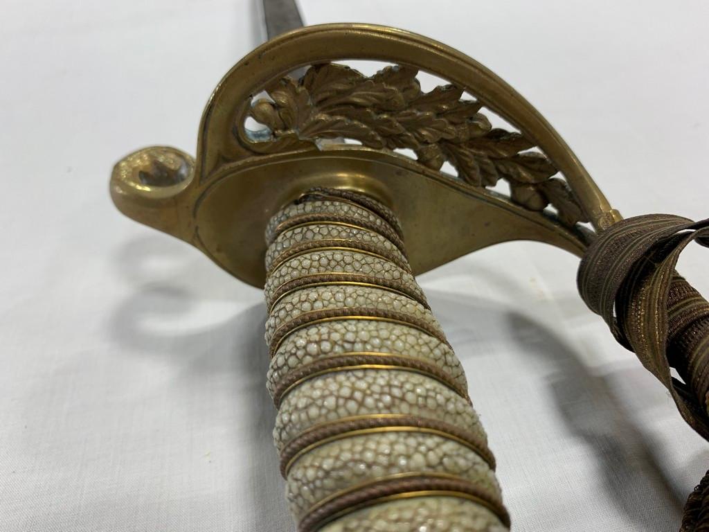 NAVAL OFFICERS' SWORD - MODEL 1852