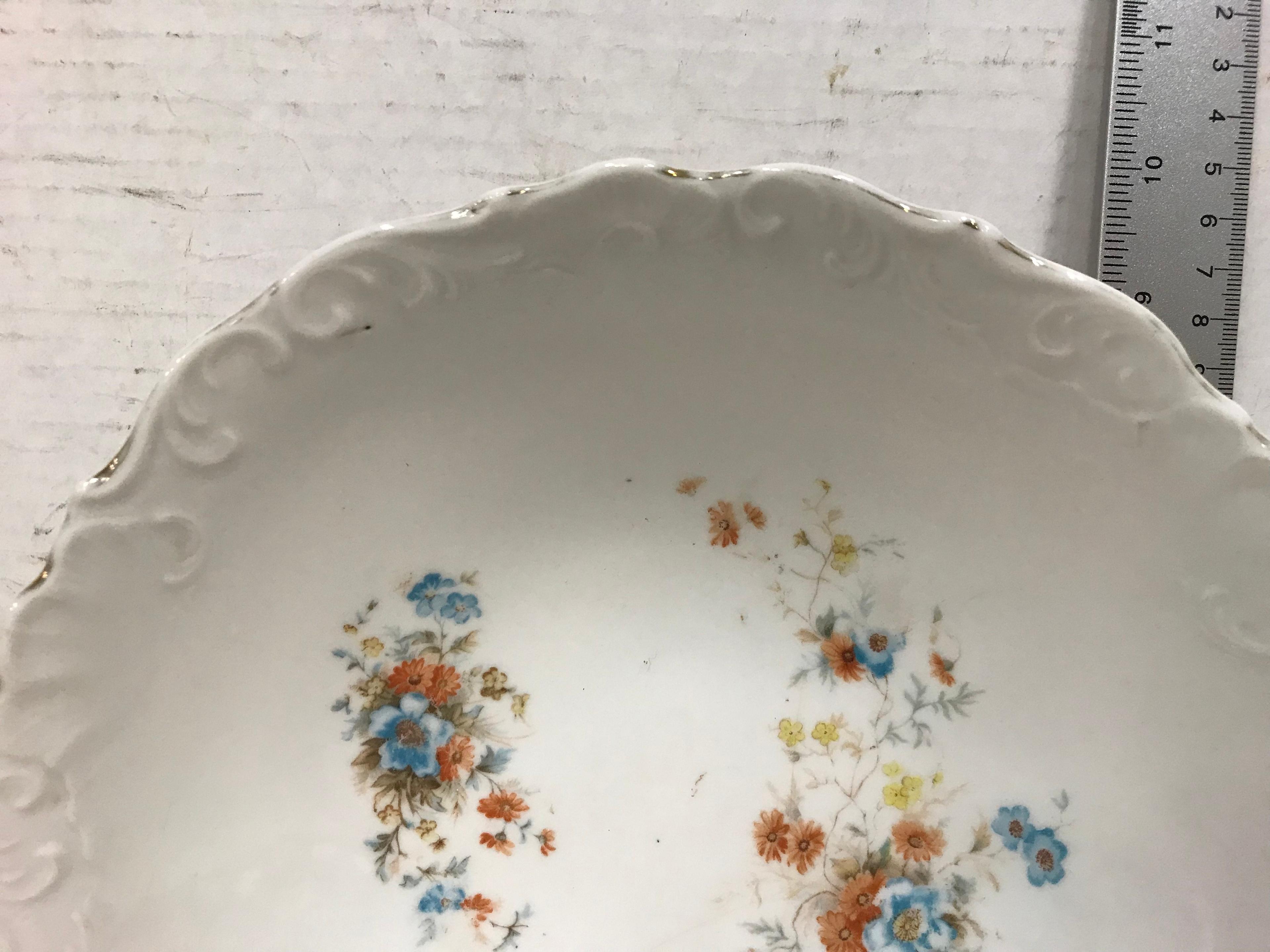 (3) VINTAGE SERVING BOWLS