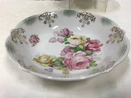 (4) ASSORTED VINTAGE PORCELAIN SERVING BOWLS