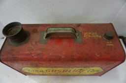 VINTAGE 2.5 GALLON PORTA GASOLINE CAN