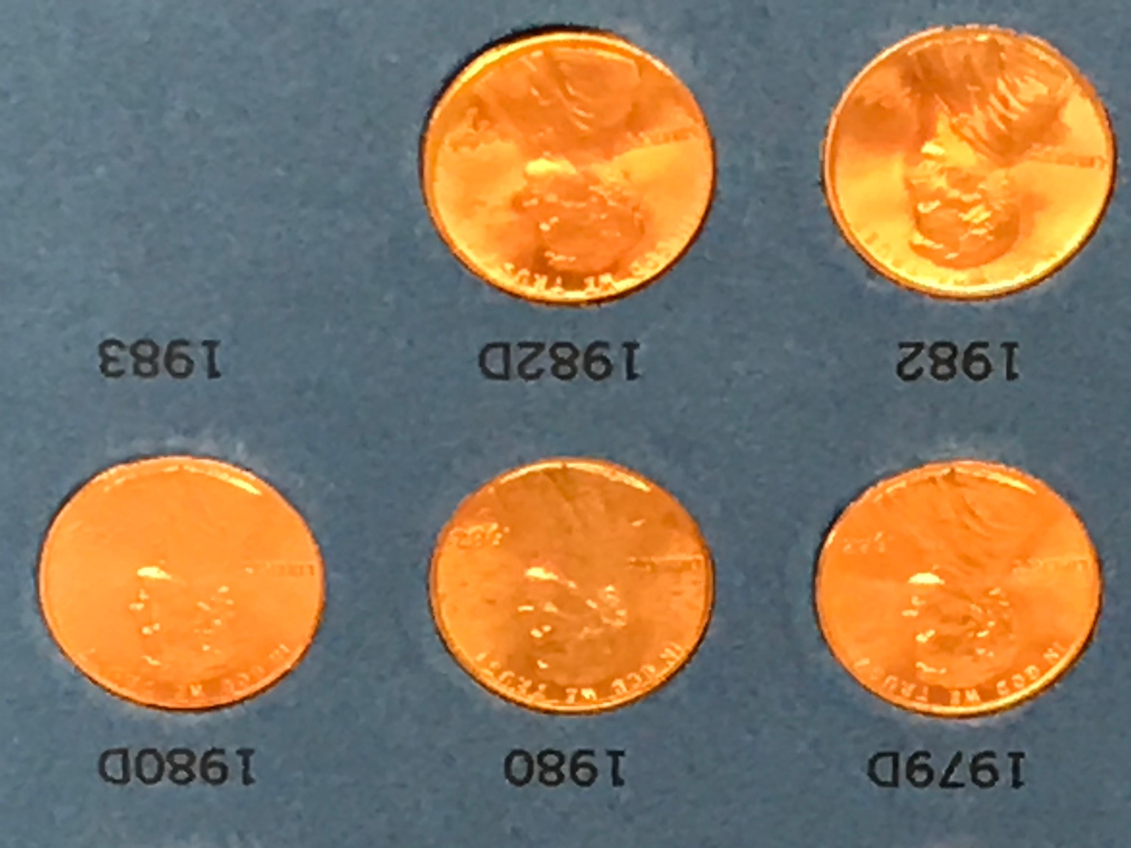 NUMISMATIC NEWS LINCOLN MEMORIAL CENT SET IN FOLDER