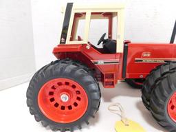 3788 IH TRACTOR