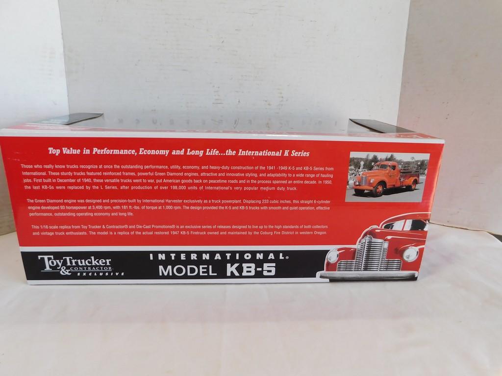 INTERNATIONAL FIRETRUCK MODEL KB5