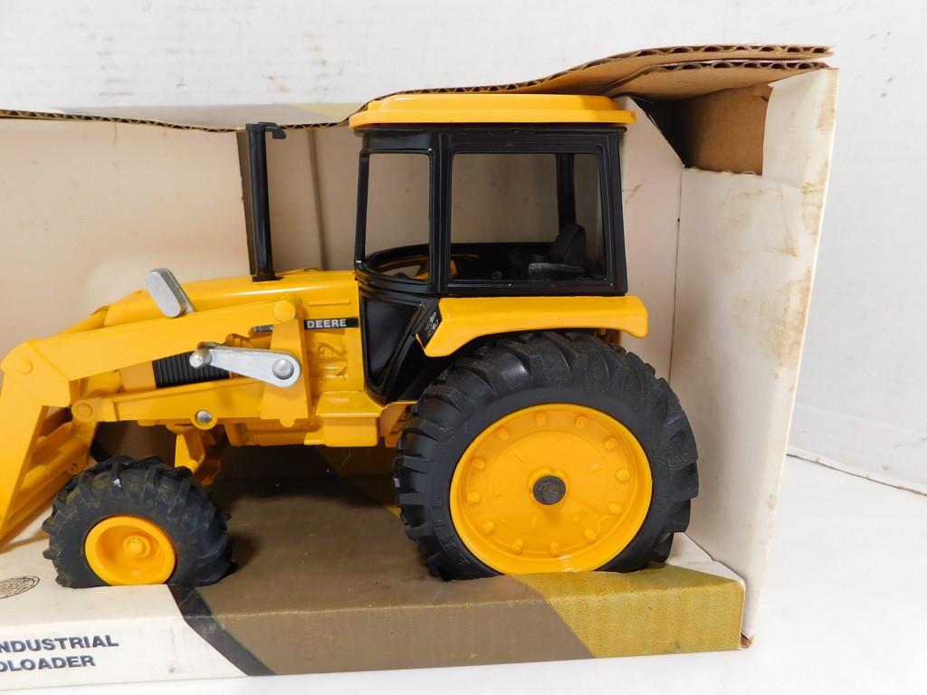 JOHN DEERE DIE CAST 2755 TRACTOR WITH END LOADER