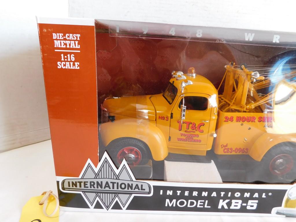 INTERNATIONAL WRECKER MODEL KB5