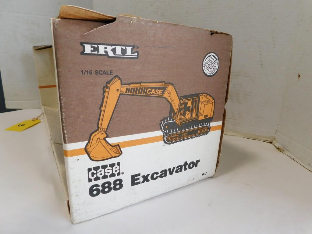 ERTL CASE DIE CAST 688 EXCAVATOR