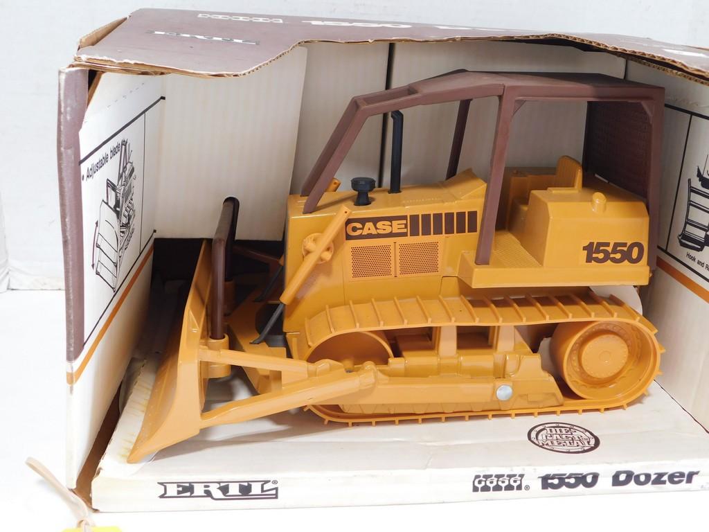 ERTL CASE DIE CAST 1550 DOZER