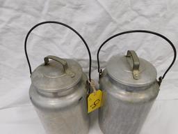 (2) LEYSE ALUMINUM CO. CREAM CANS W/LIDS & BAILS