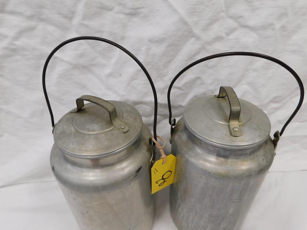 (2) LEYSE ALUMINUM CO. CREAM CANS W/LIDS & BAILS