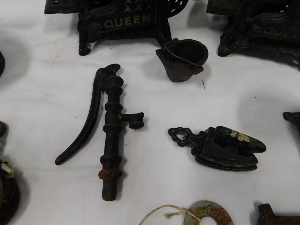 FLAT OF CAST IRON KITCHEN TOYS