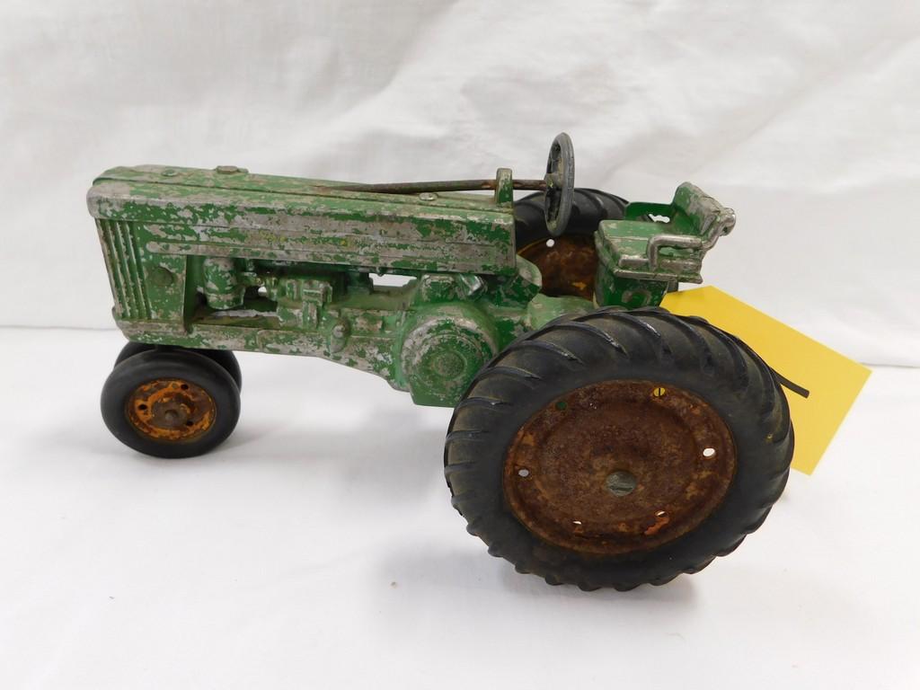 EARLY 1/16TH JOHN DEERE TRACTOR