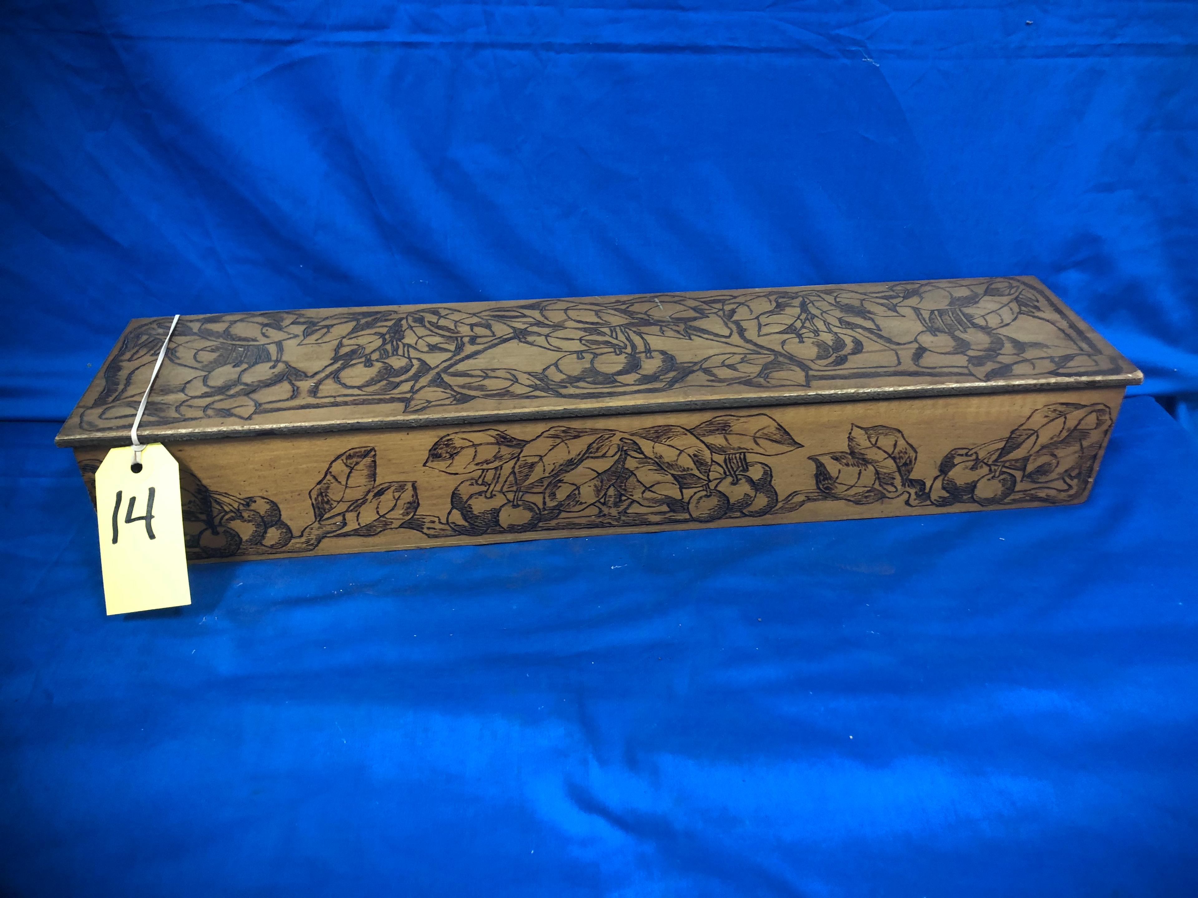 KNICKERBOCKER PYROGRAPHY WOOD HANKY / SCARF BOX