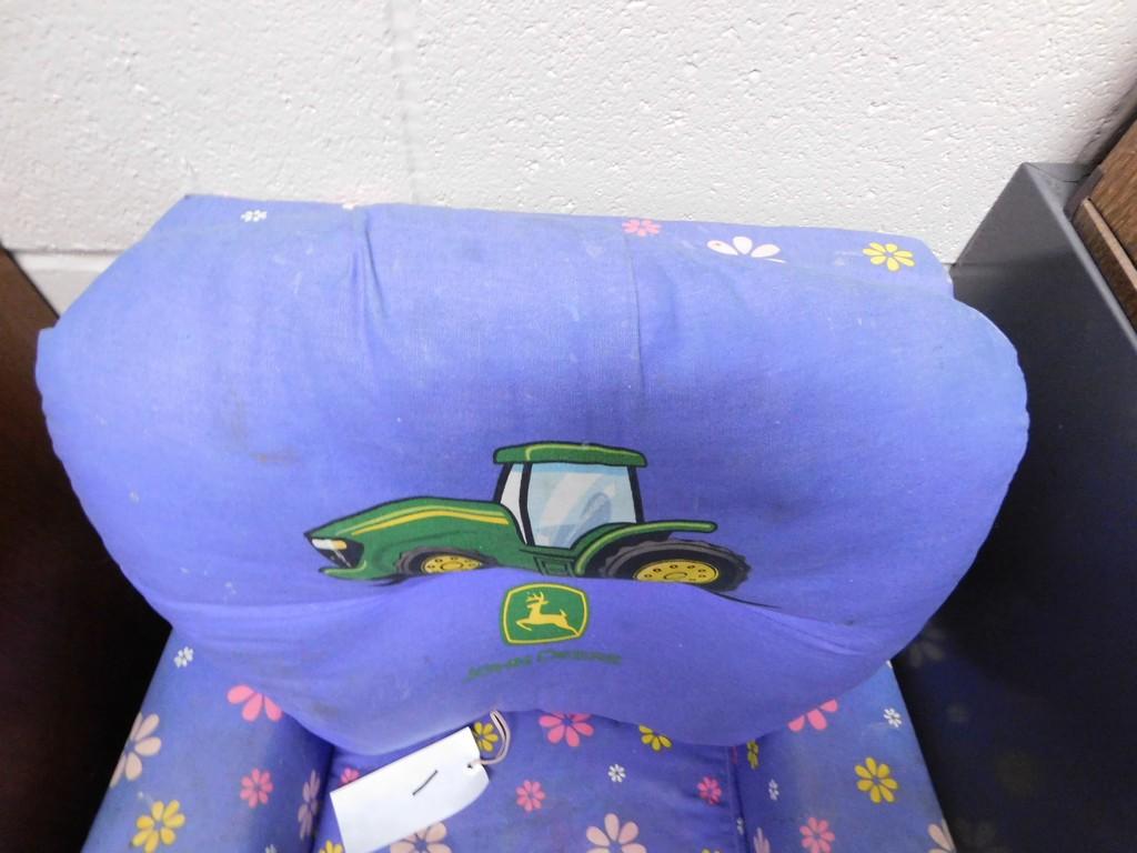 JOHN DEERE FLORAL & PURPLE TOT RECLINER