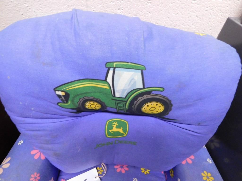 JOHN DEERE FLORAL & PURPLE TOT RECLINER