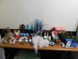 LG. LOT OF CHRISTMAS DECORATIONS