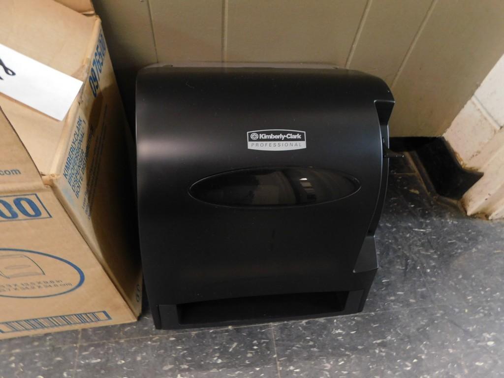 KIMBERLY CLARK PAPER TOWEL DISPENSER - NIB