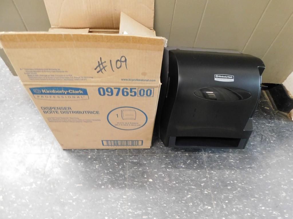 KIMBERLY CLARK PAPER TOWEL DISPENSER - NIB