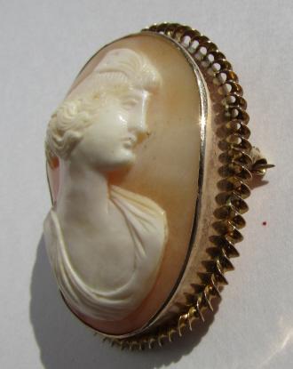 ANTIQUE CAMEO PIN PENDANT SOLID GOLD CARVED