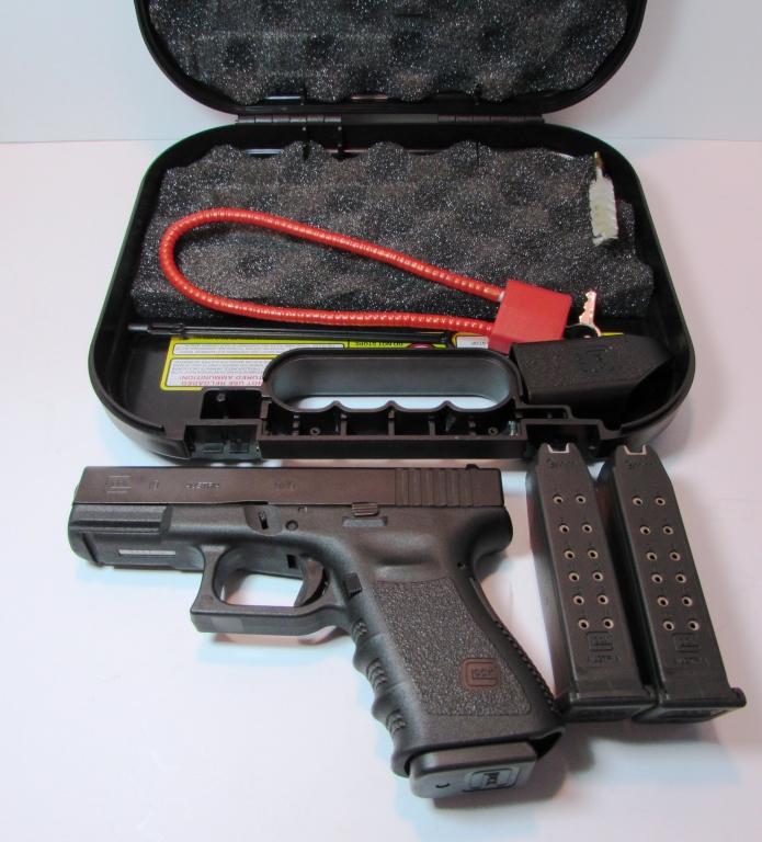 GLOCK 19 HANDGUN PISTOL 9x19 GEN 3 HANDGUN IN CASE