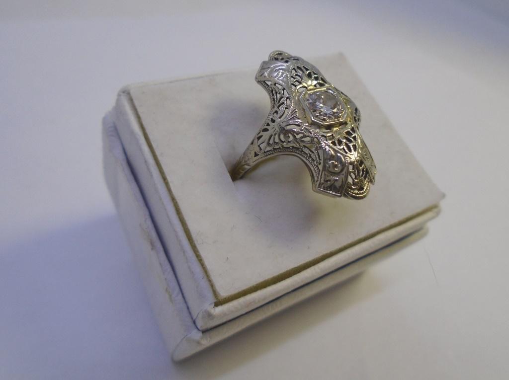 ANTIQUE 18K GOLD DIAMOND FILIGREE RING