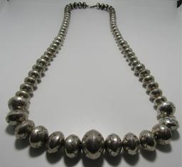 YAZZI NAVAJO PEARLS BENCH BEAD NECKLACE STERLING SILVER