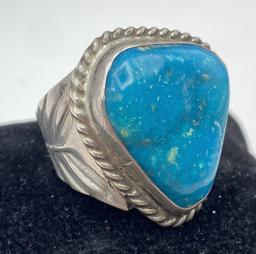 17 GRAM STERLING TURQUOISE NAVAJO MANS RING