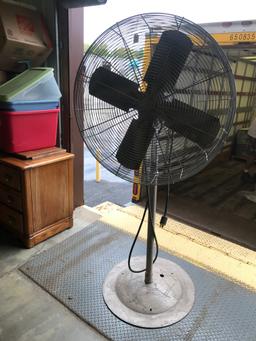 Working Industrial Floor Fan-70" Tall