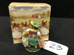 Wee Forest Folk Figurine W/Box Mall Mom"