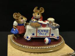 Wee Forest Folk Figurine W/Box "Mousey's Bake Sale"