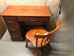 Wooden Maple Student Desk  W/Chair