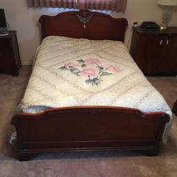 Mahogany Full Size Bed W/Side Rails & Carving On Headboard/Footboard